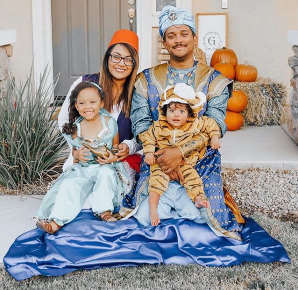 Family Halloween Costumes With Your Baby - Alladin