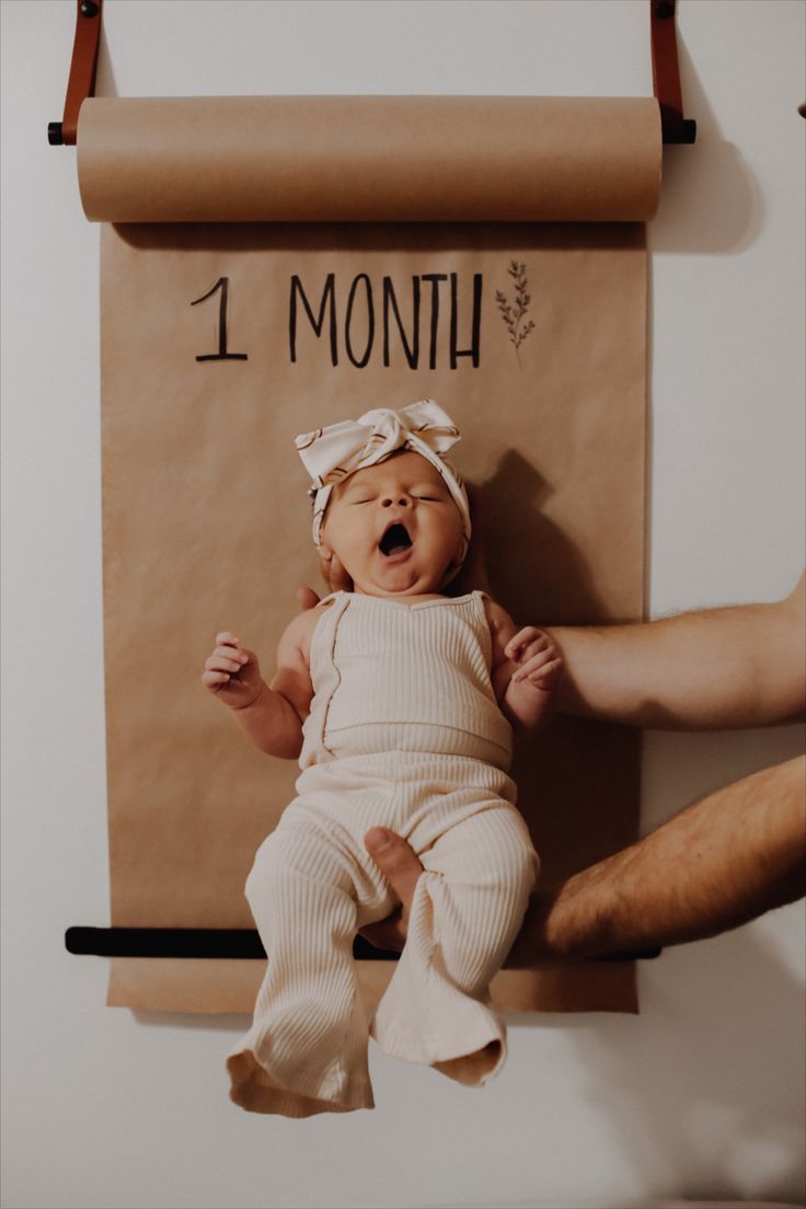 Baby Milestone Ideas - Rustic Look With Craft Paper