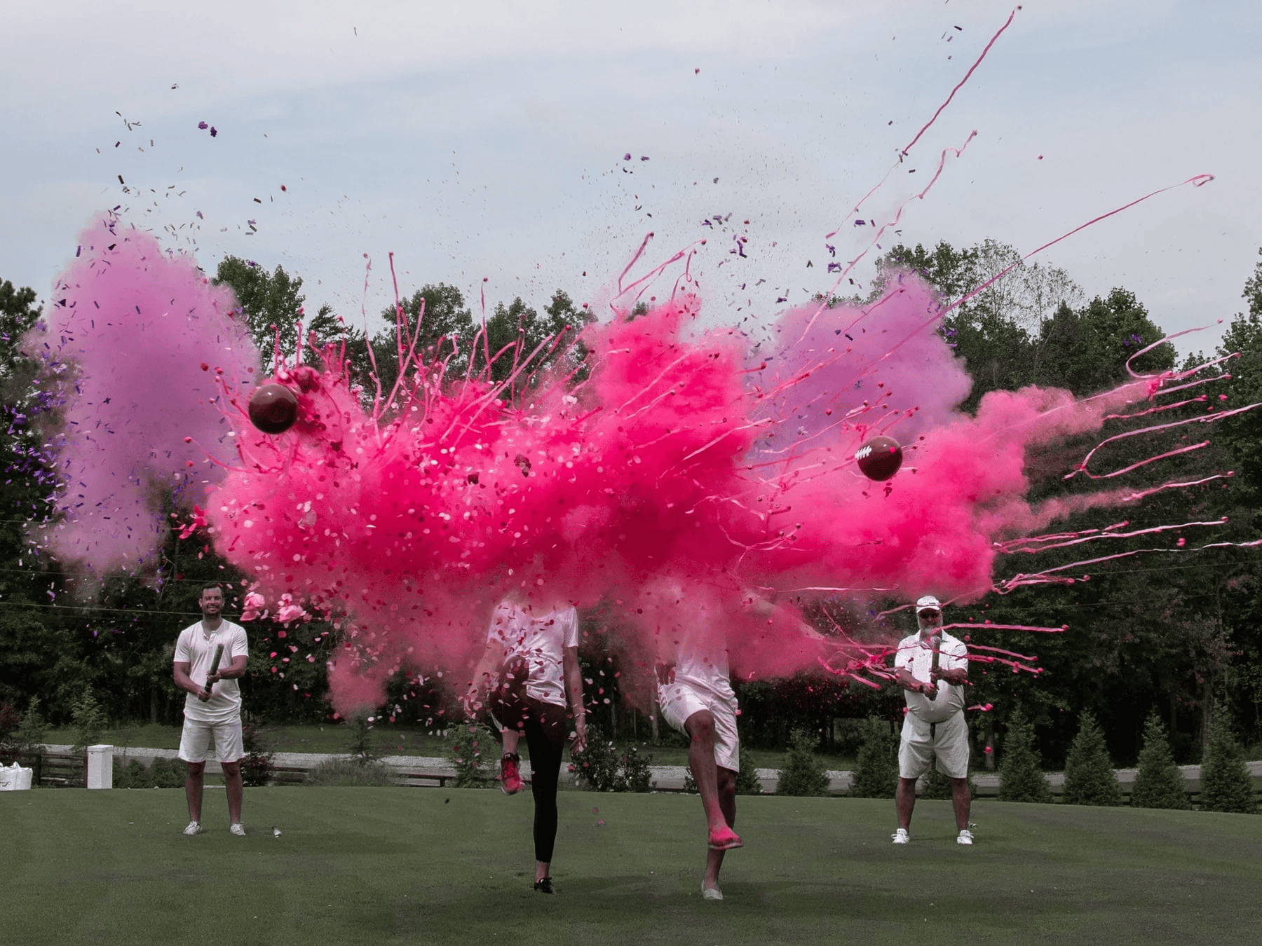 Gender Reveal Party Ideas - Gender Reveal with Baseball or Football