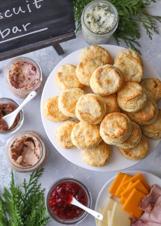 Baby Shower Brunch Ideas - Biscuits bar 1 