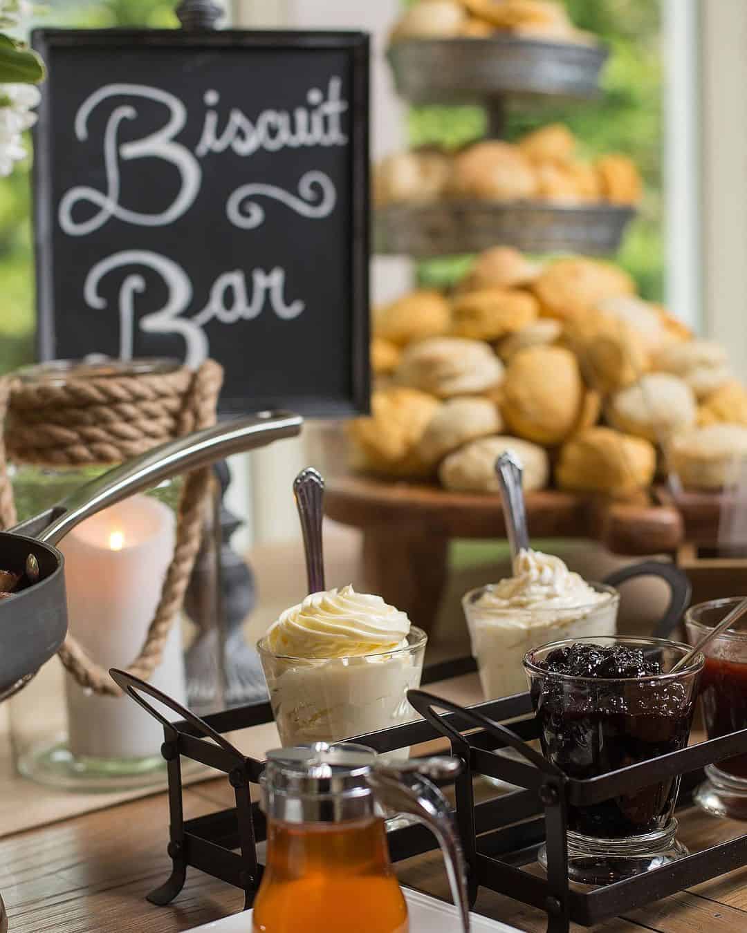 Baby Shower Brunch Ideas - Biscuits bar 2