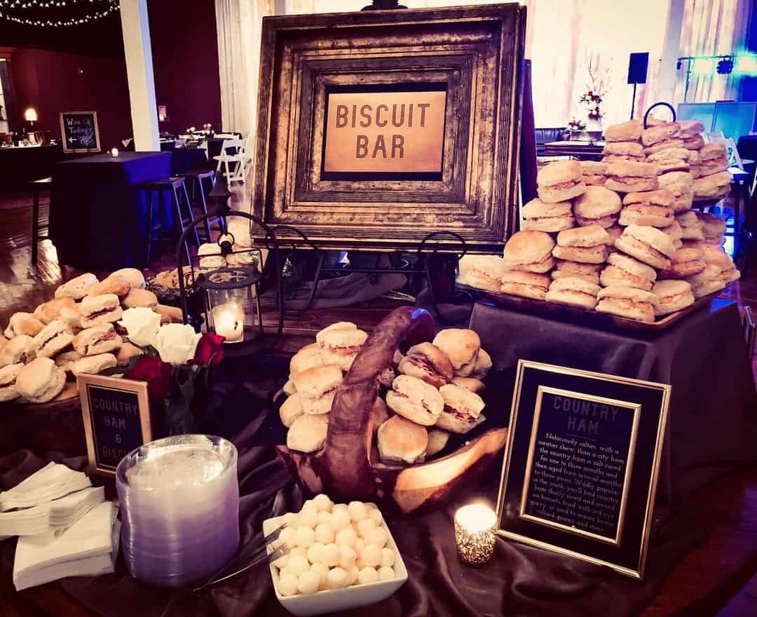 Baby Shower Brunch Ideas - Biscuits bar 3