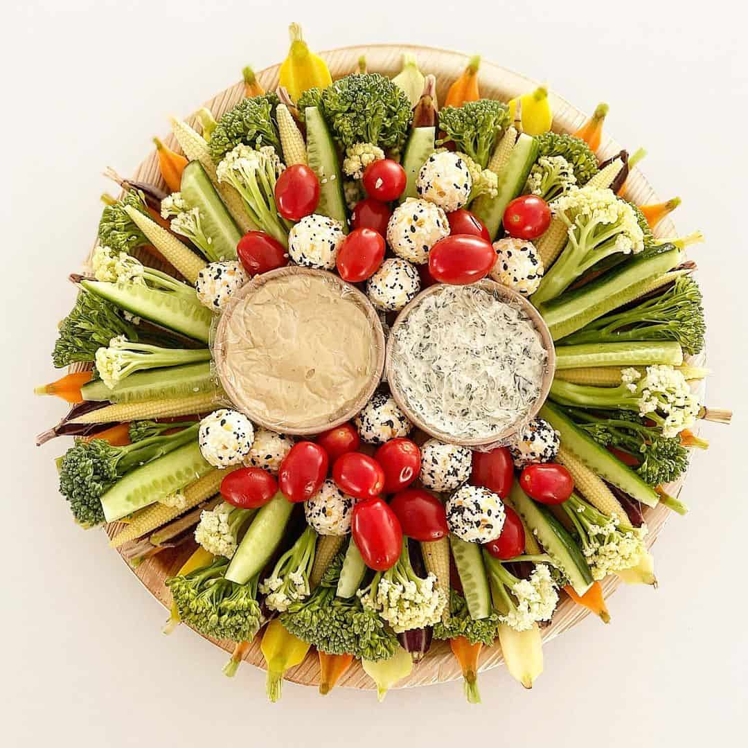 16-Potluck-Recipes-Veggie-Platter2