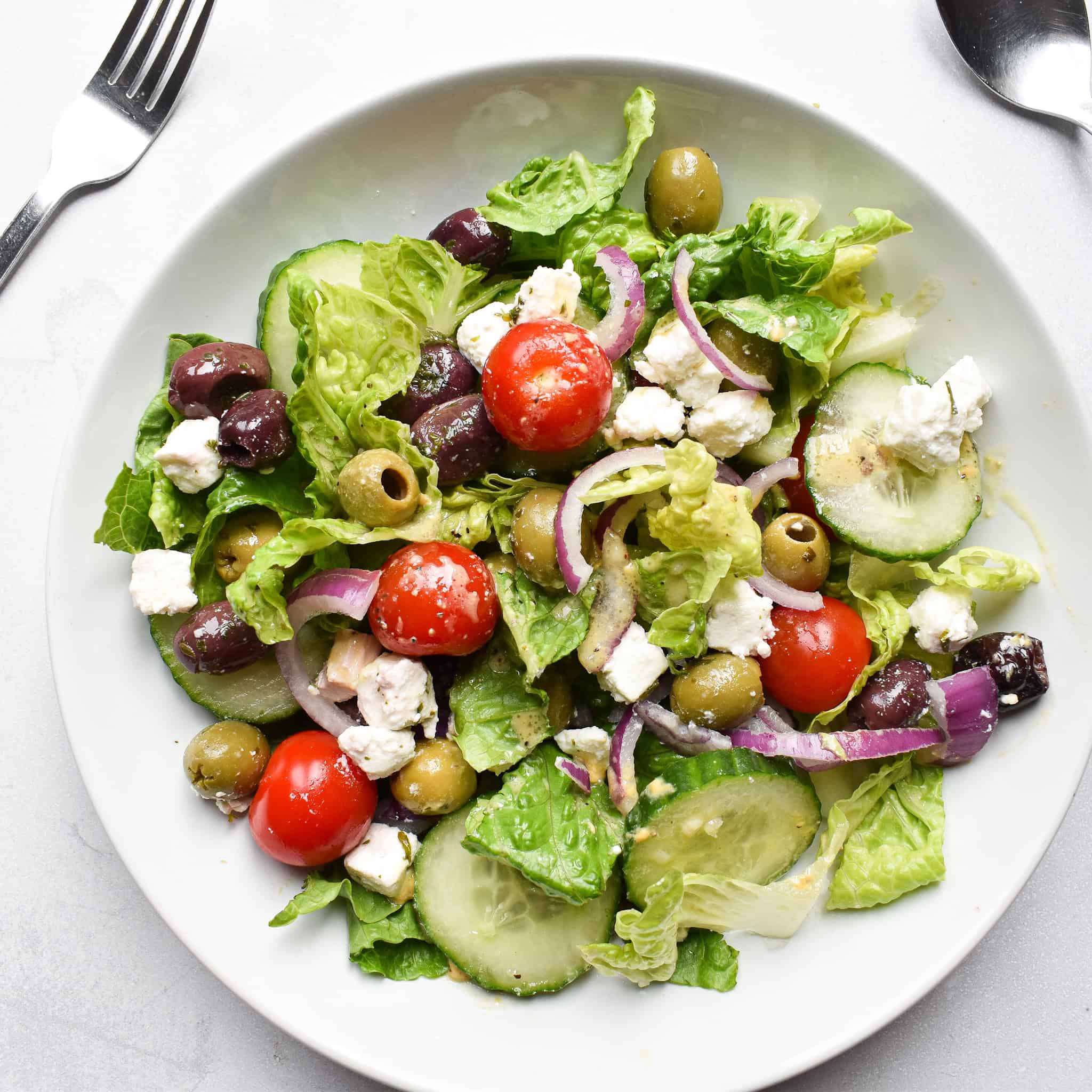 18-Potluck-Recipes-Greek-Salad-with-Feta-and-Olives-3
