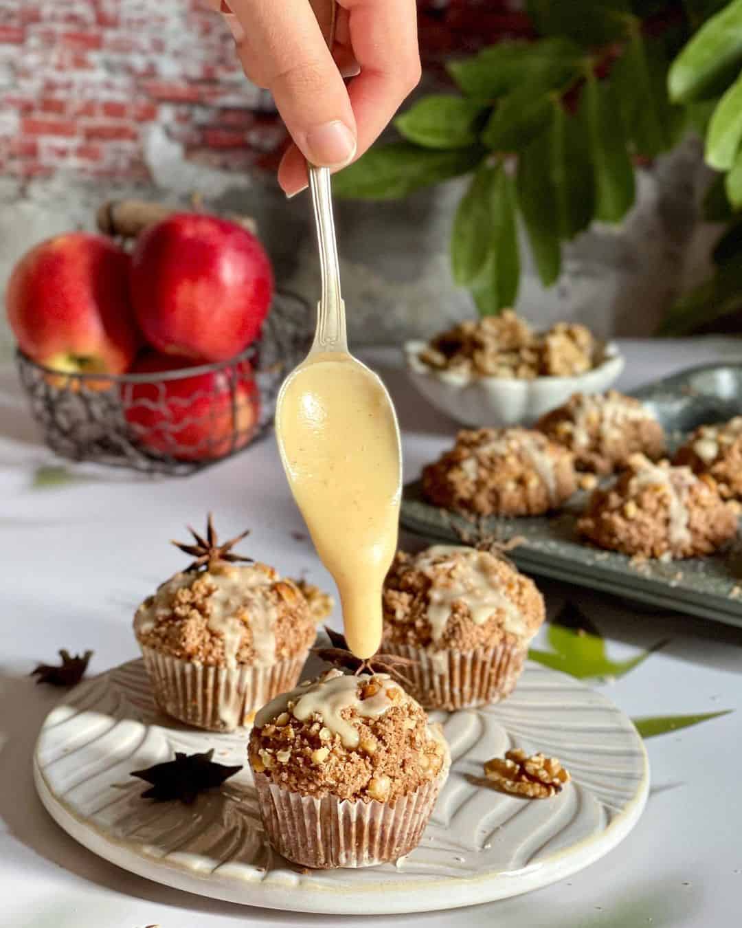 19-Potluck-Recipes-Apple-Cinnamon-Muffins-1