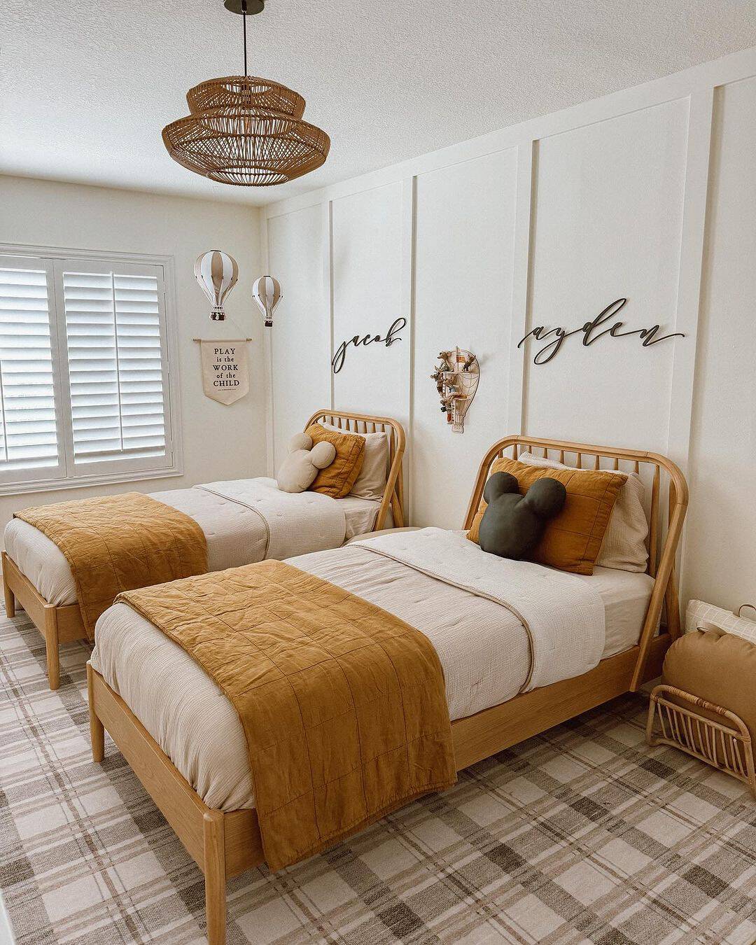 2-Boys-Shared-Bedroom-Ideas-Rustic-Adventure