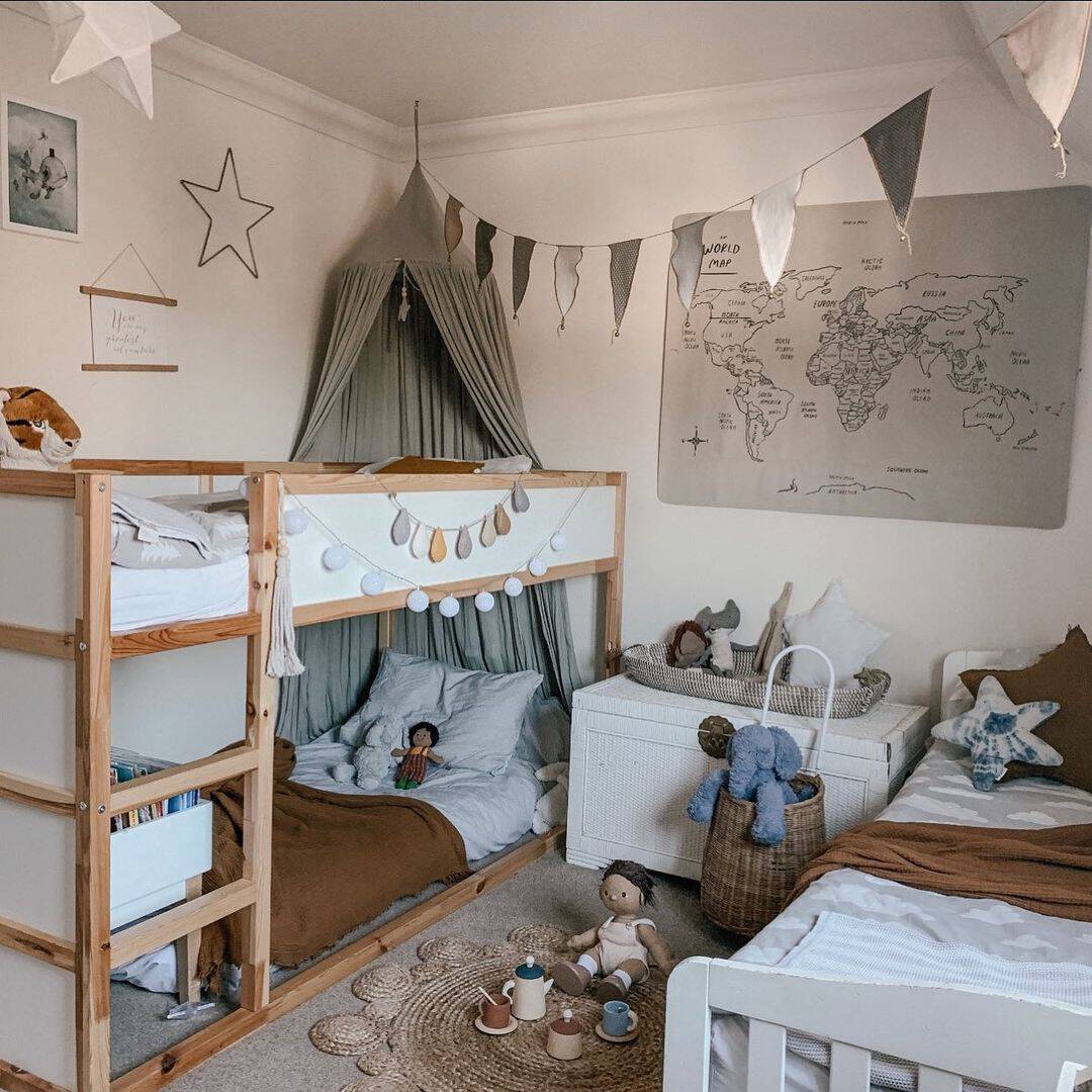 3-Boys-Shared-Bedroom-Ideas-Camping-Style-Bedroom