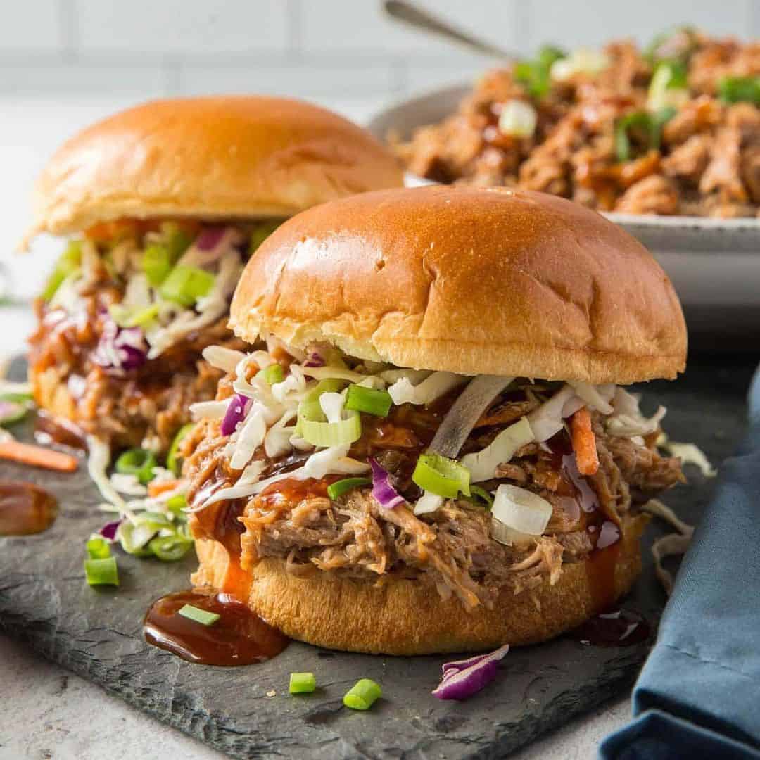 4-Potluck-Recipes-Pulled-Pork-Sliders-1