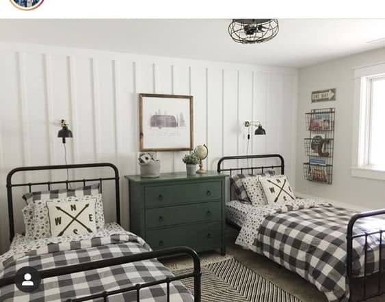 8-Boys-Shared-Bedroom-Ideas-Wrought-Iron-Beds