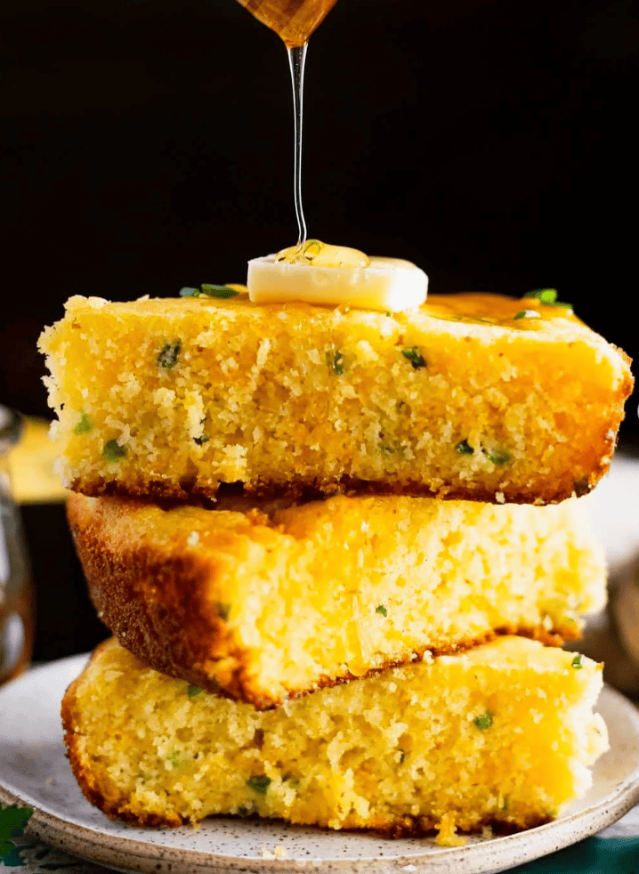 14-Thanksgiving-Side-Dish-Ideas-Jalapeno-Cheddar-Cornbread