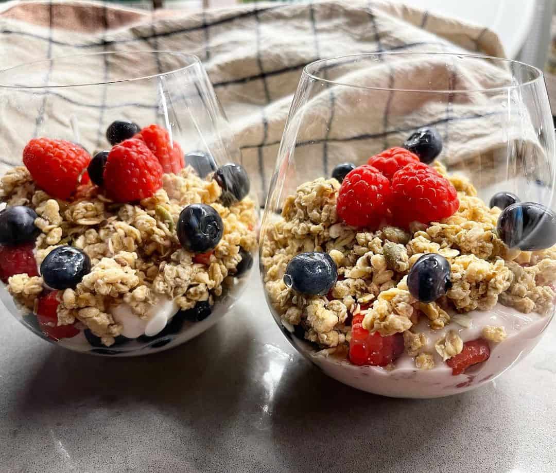 5-Make-And-Take-Breakfast-Ideas-Yogurt-Parfait