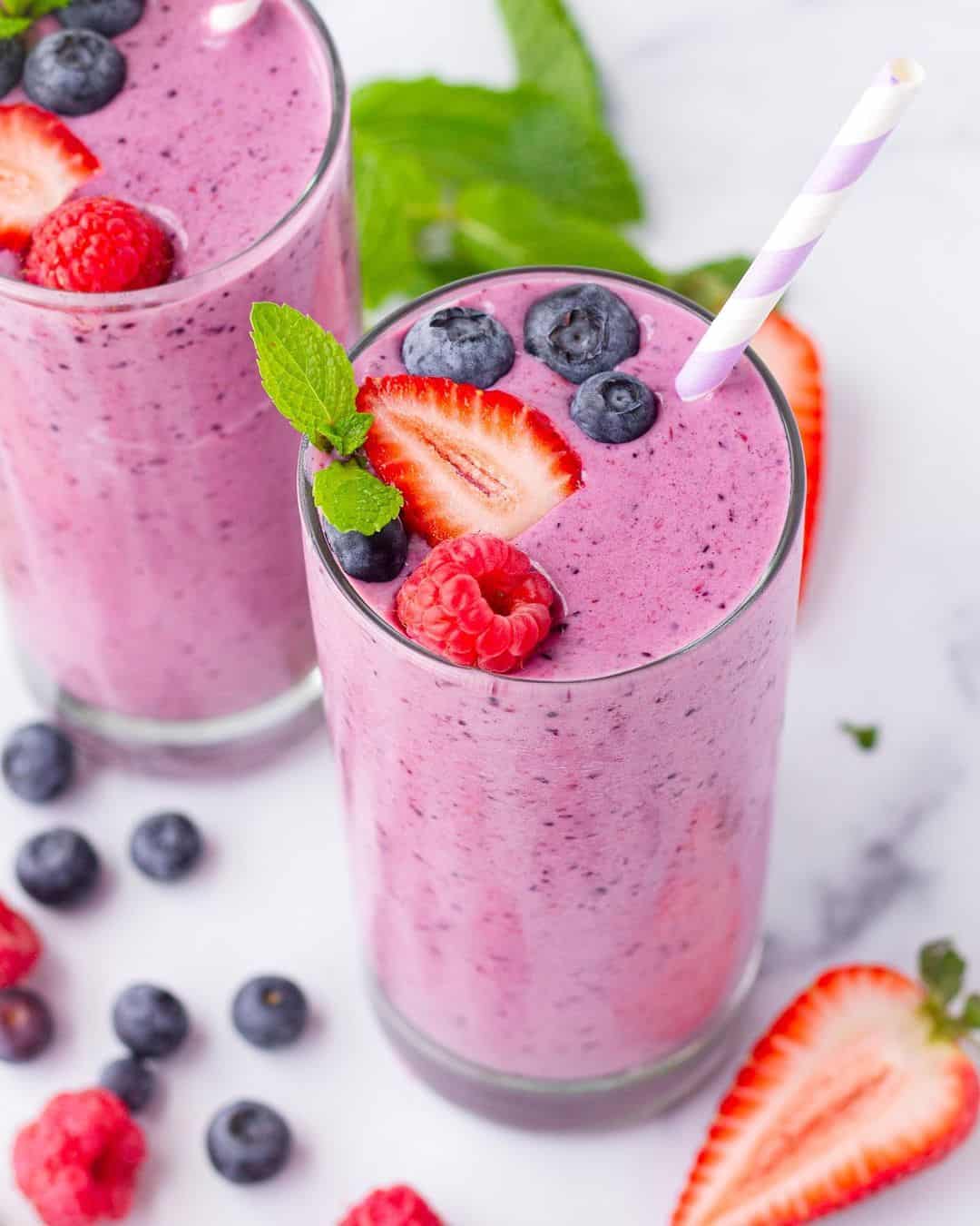 7-Make-And-Take-Breakfast-Ideas-Fruit-and-Yogurt-Smoothie